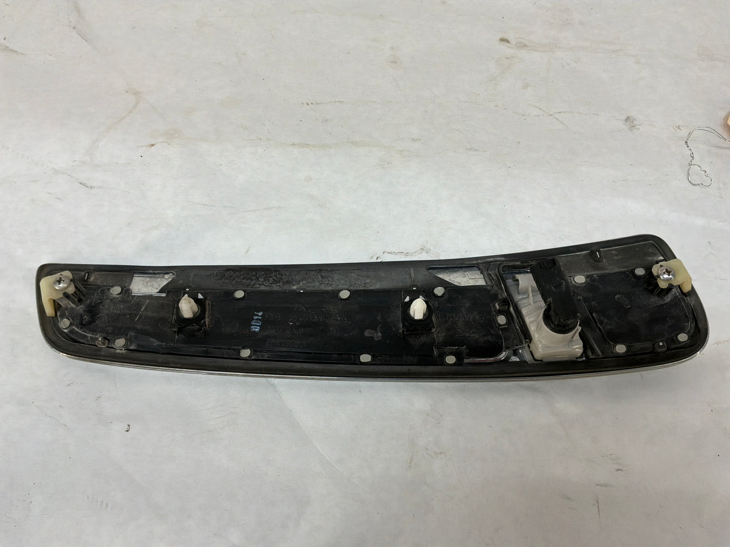 Lh fender marker - Day's Parts Yard