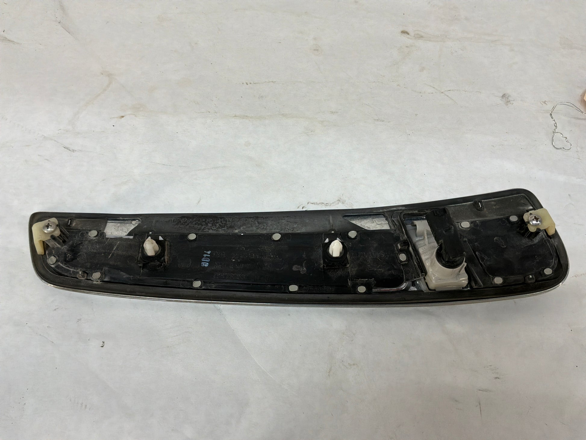 Lh fender marker - Day's Parts Yard