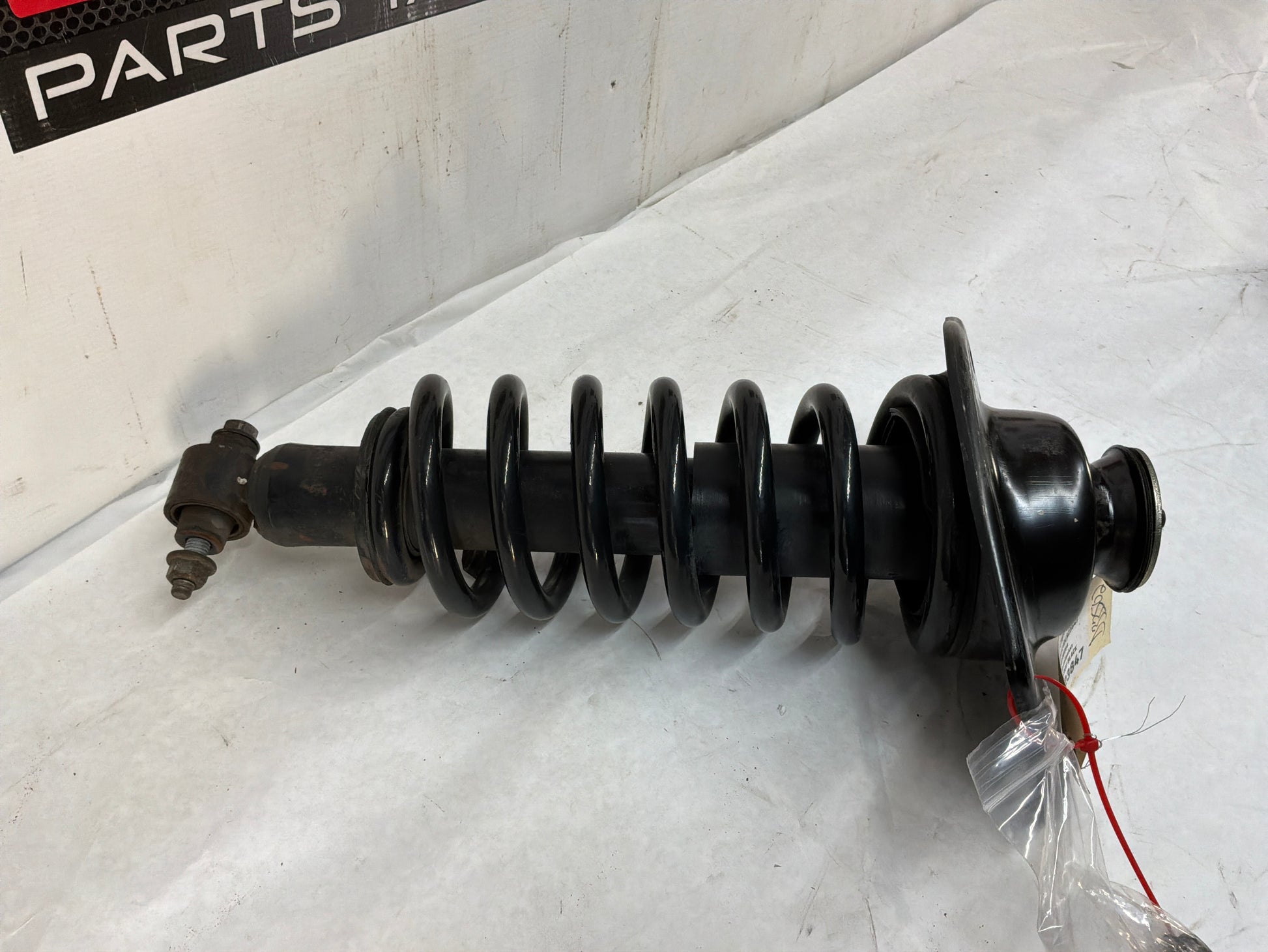 Rh rear shock - Day's Parts Yard