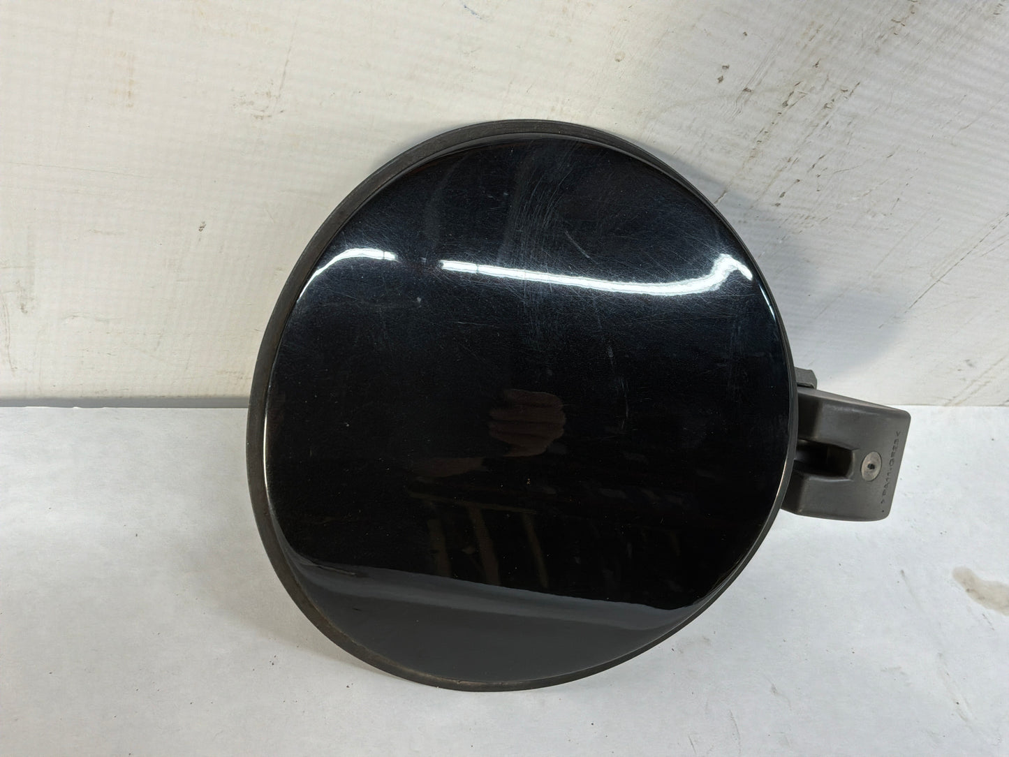2004 Pontiac GTO Fuel Gas Door Lid Cover Door Assembly OEM