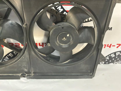 2006 Pontiac GTO Dual Electric Radiator Cooling Fans Shroud Assembly OEM