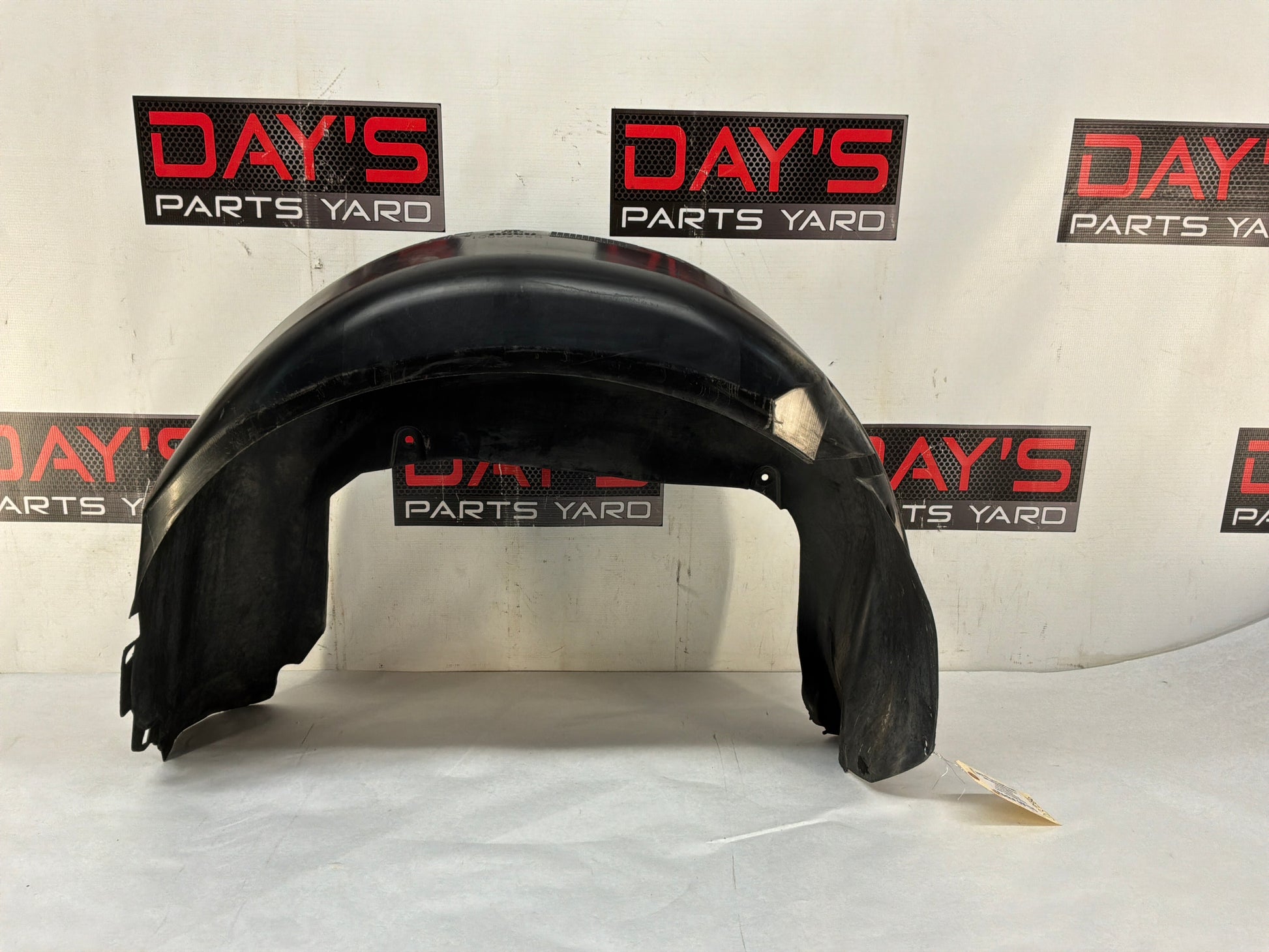 Lh wheel liner - Day's Parts Yard