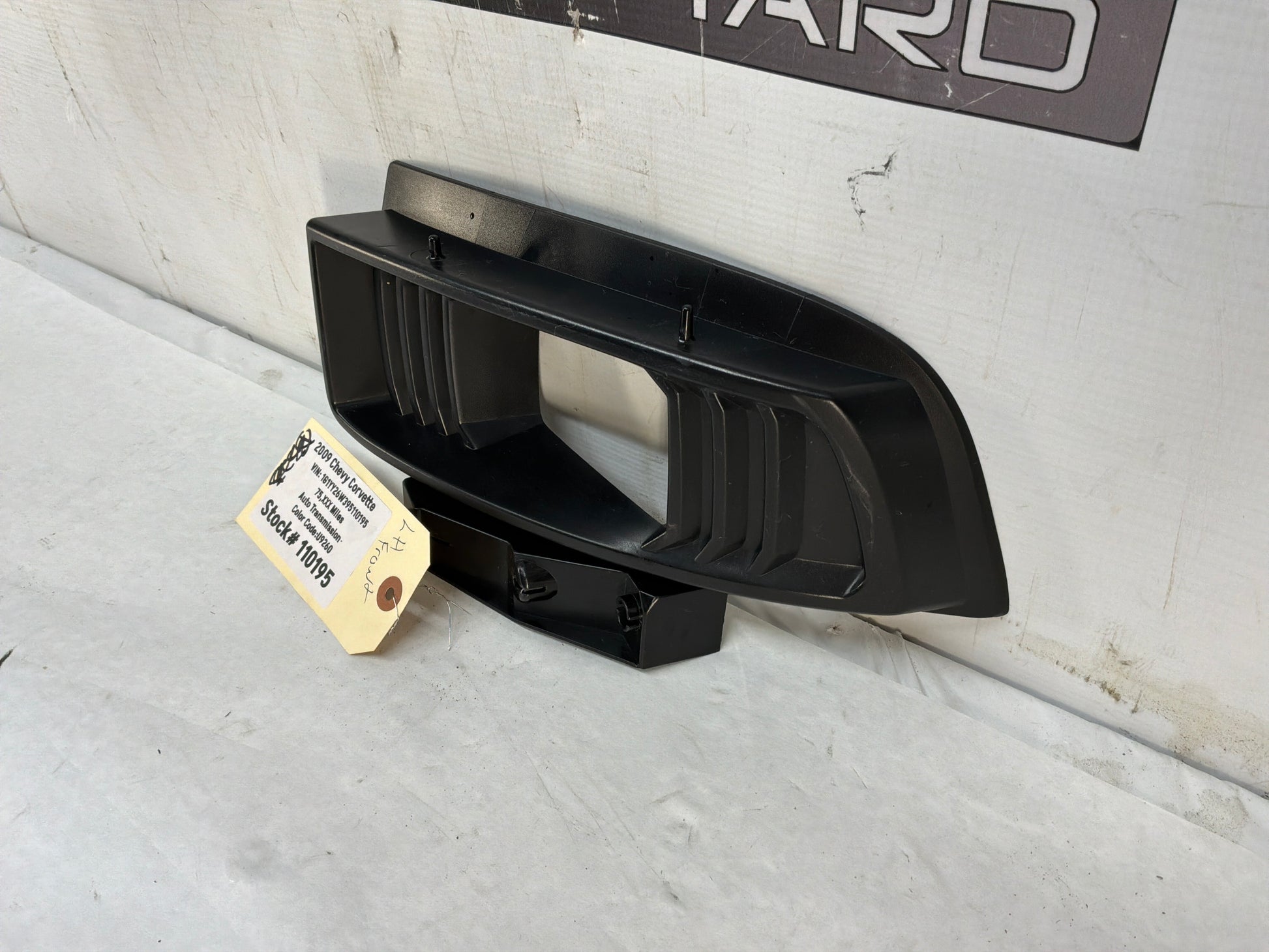 Bezel - Day's Parts Yard