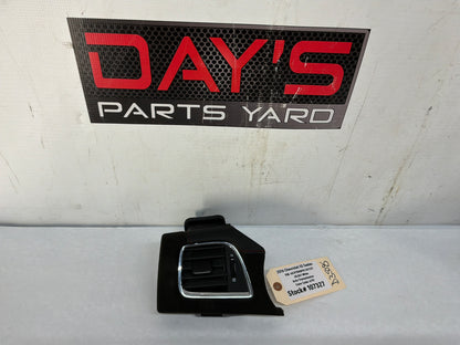 Dash vent - Day's Parts Yard