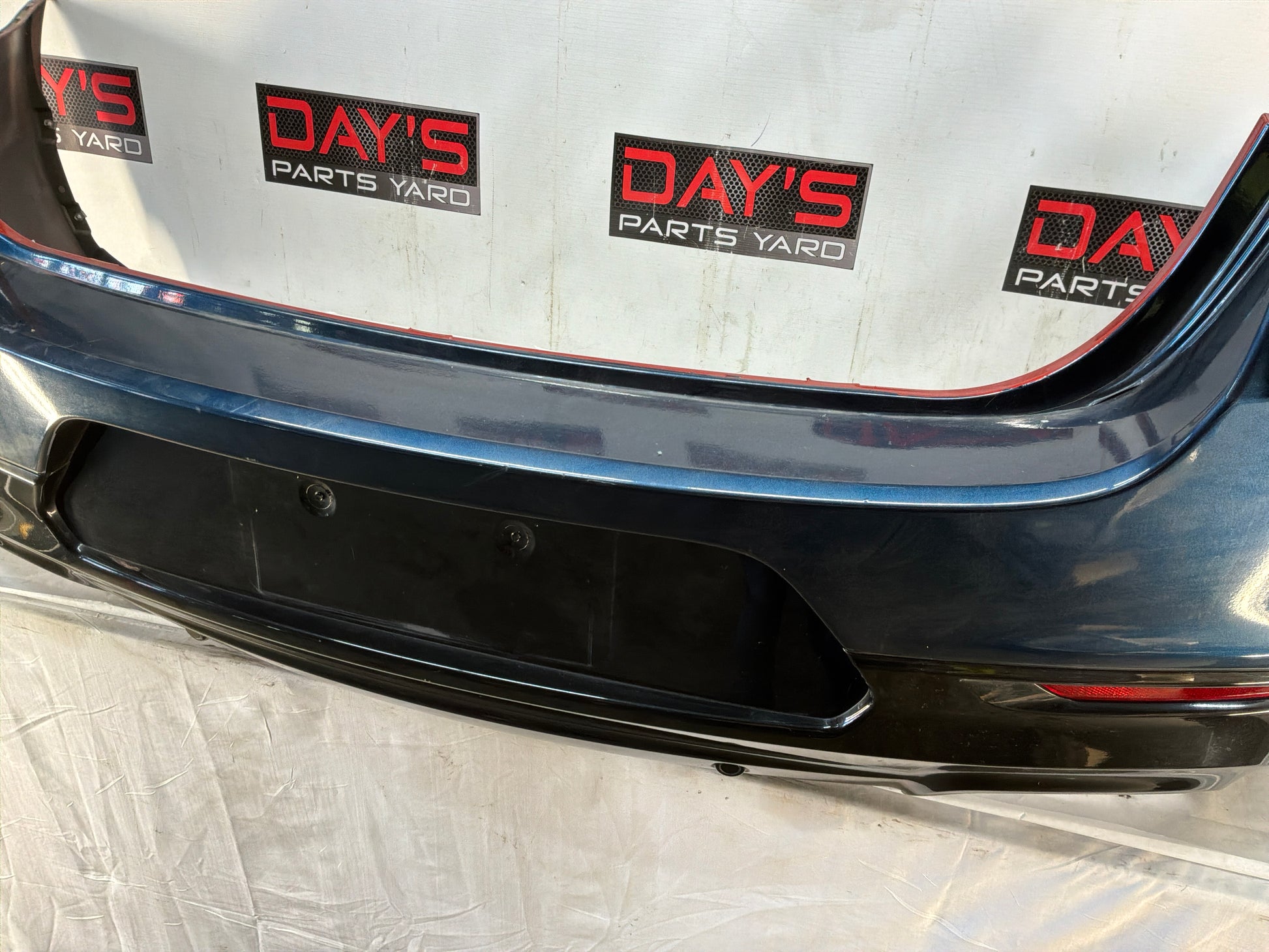 Rear bumper - Day's Parts Yard