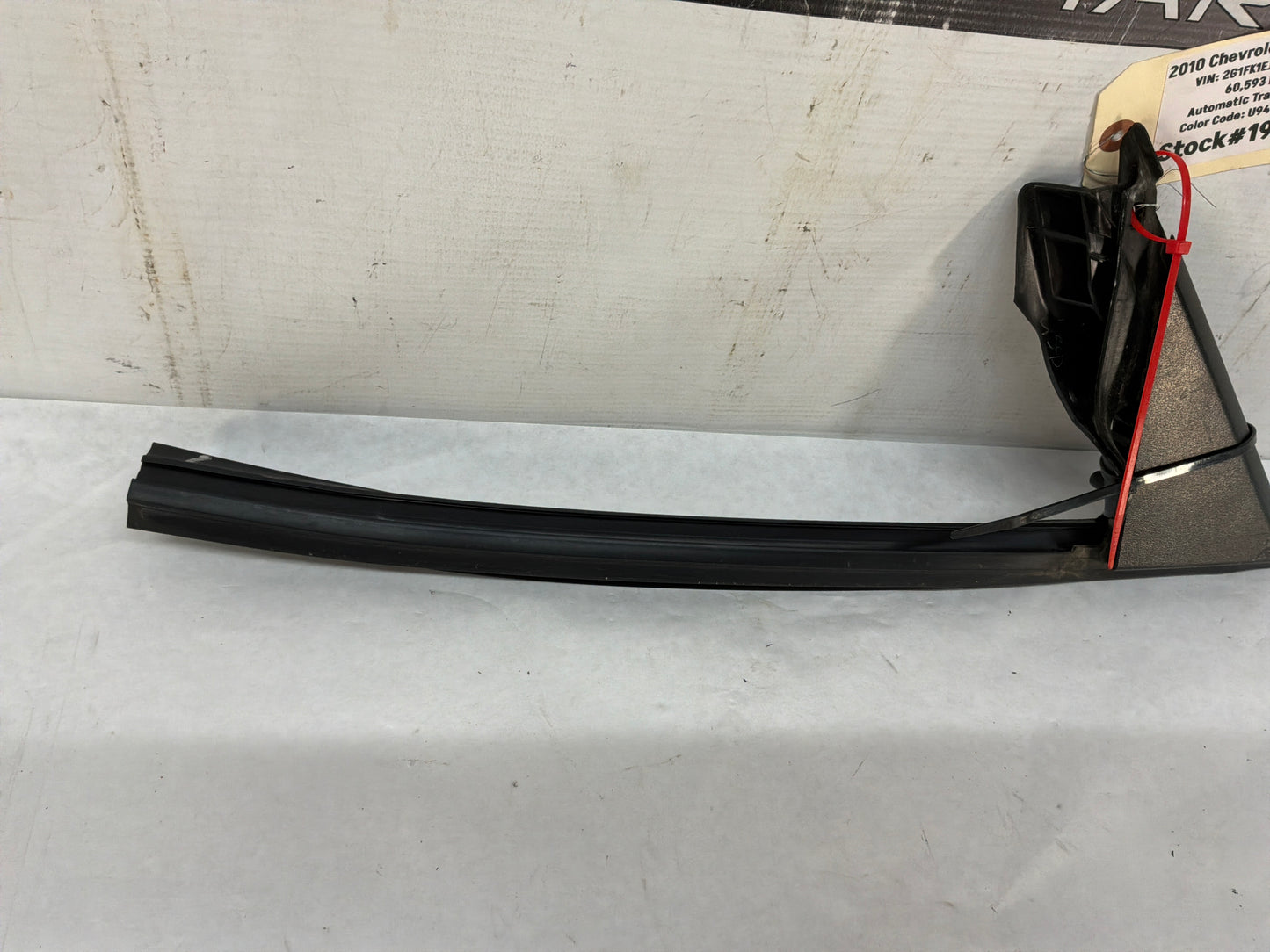 Rh door rubber seal - Day's Parts Yard