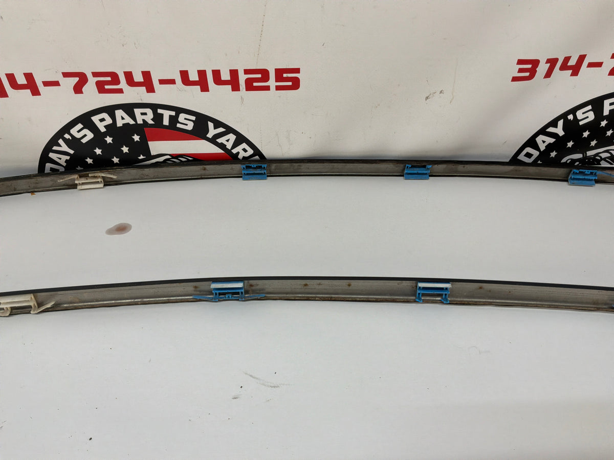 2006 Pontiac GTO RH & LH Roof Panel Joint Finish Trim Molding OEM