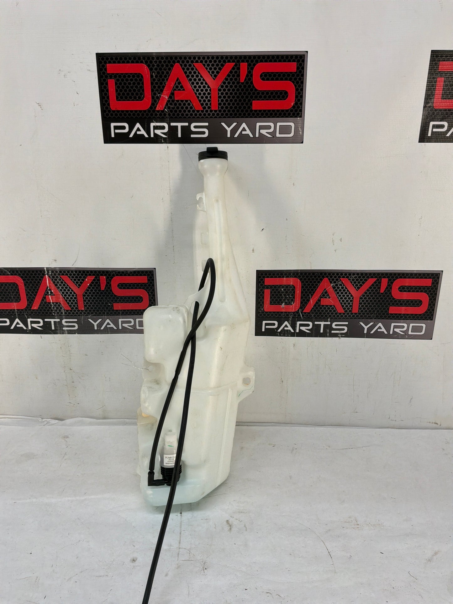 2014 Chevy Camaro ZL1 Windshield Washer Fluid Bottle Tank Reservoir OEM
