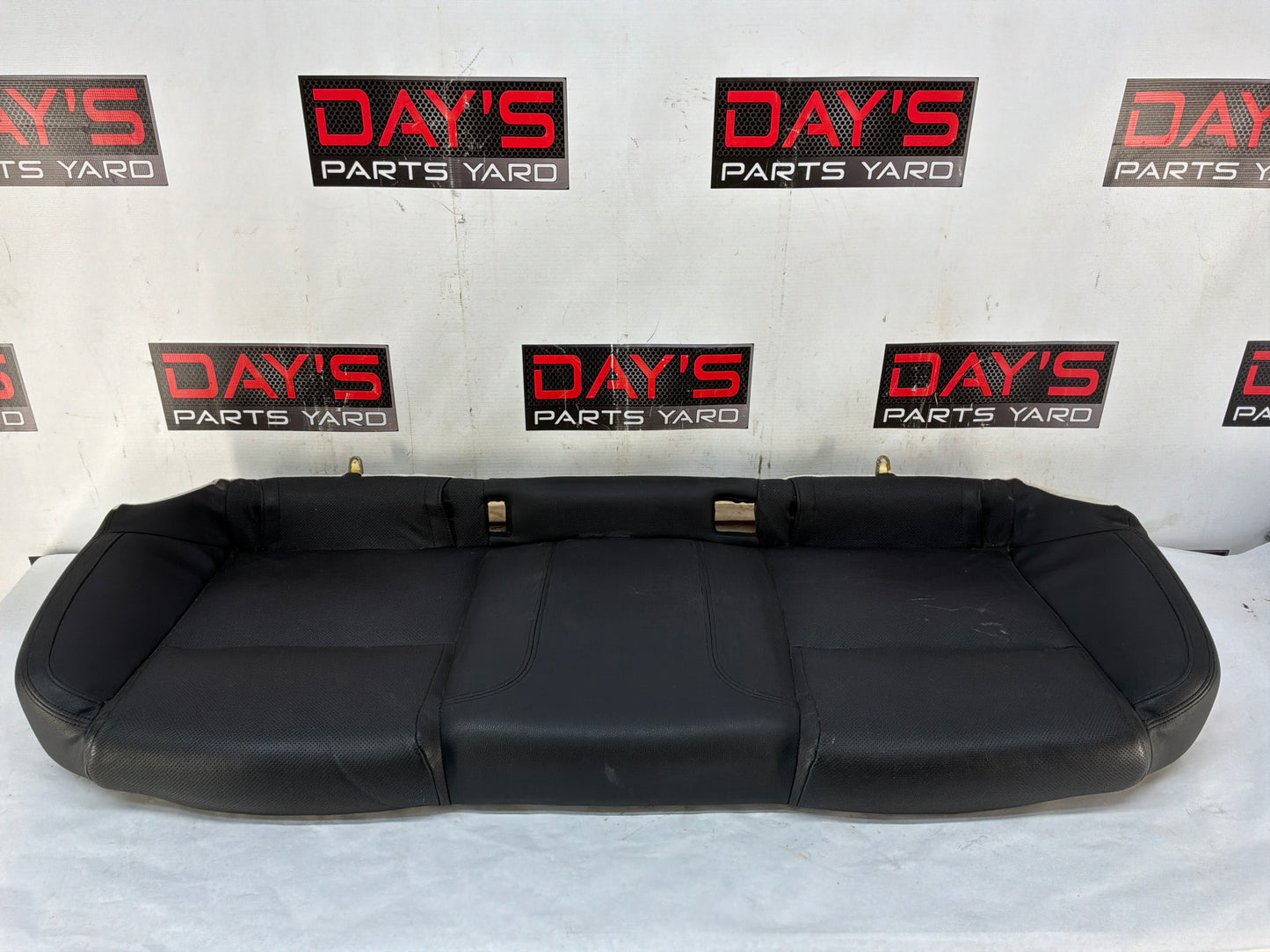 Seats - Day's Parts Yard