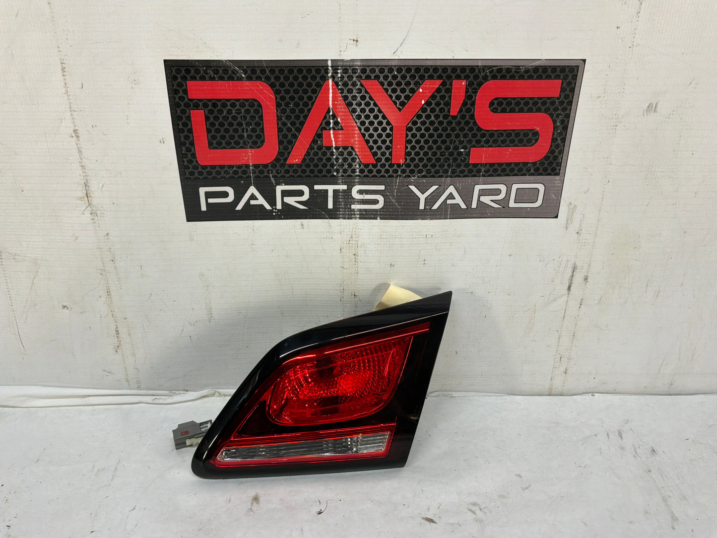 2017 Chevy SS Sedan RH Passenger Inner Tail Light Taillight Lamp OEM