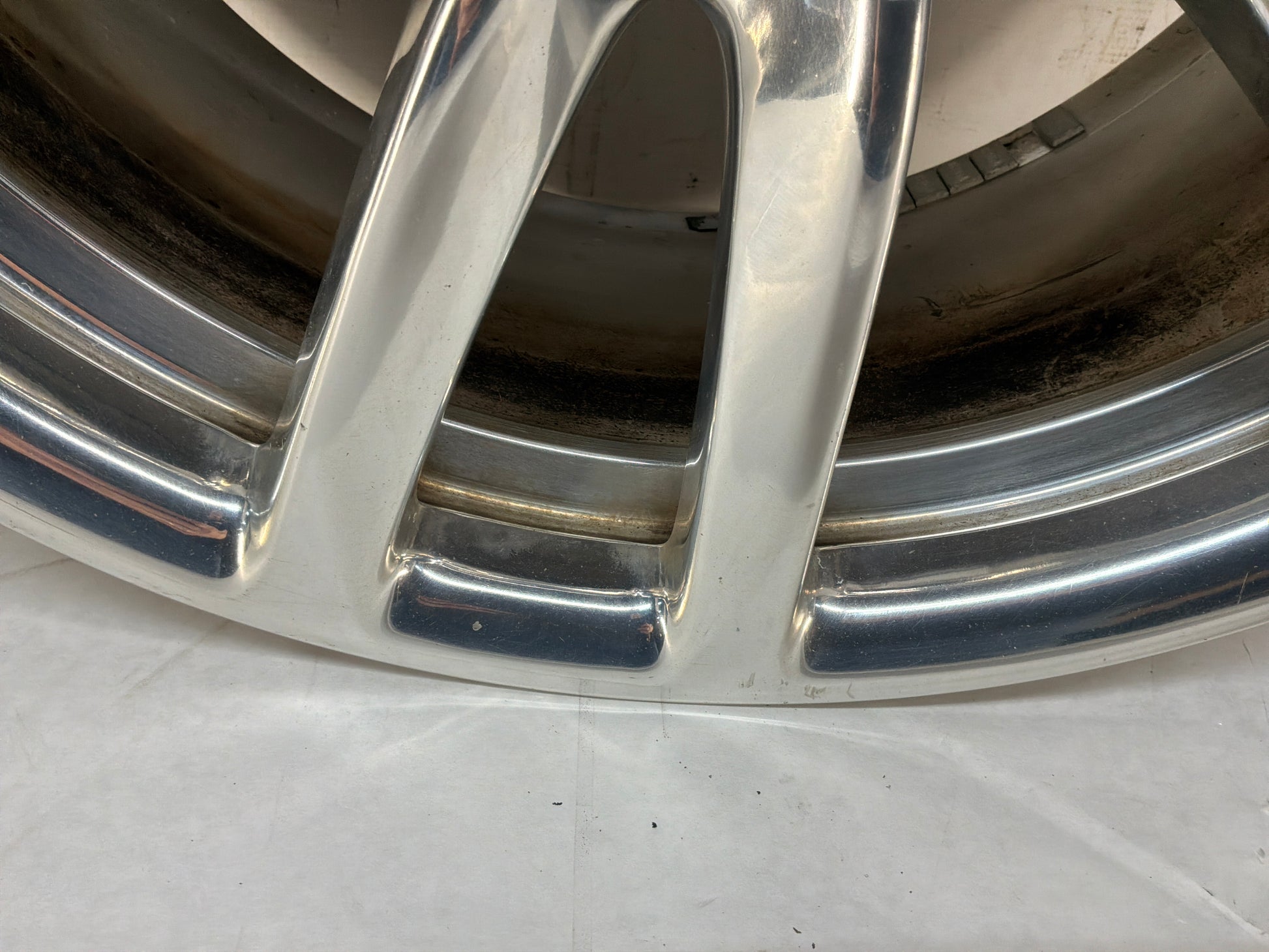 2014 Chevy SS Sedan Factory OEM Rear Wheel 19X9 - Day's Parts Yard