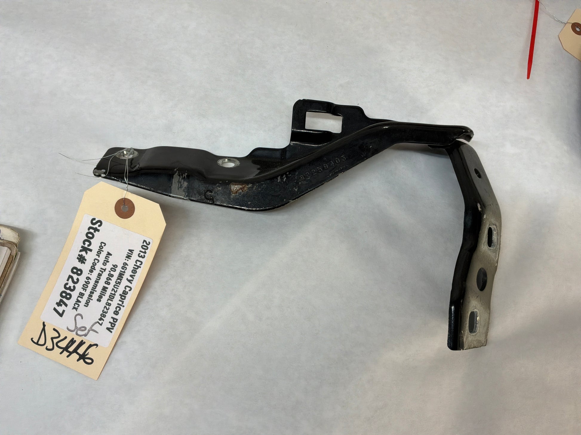 Hinges - Day's Parts Yard