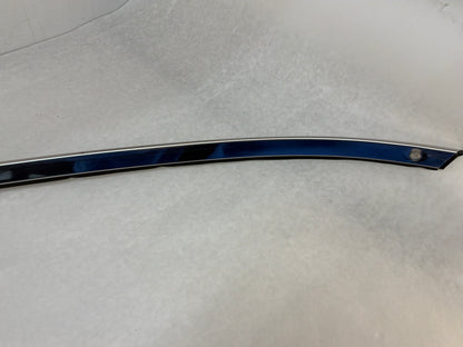 Rh roof top trim - Day's Parts Yard