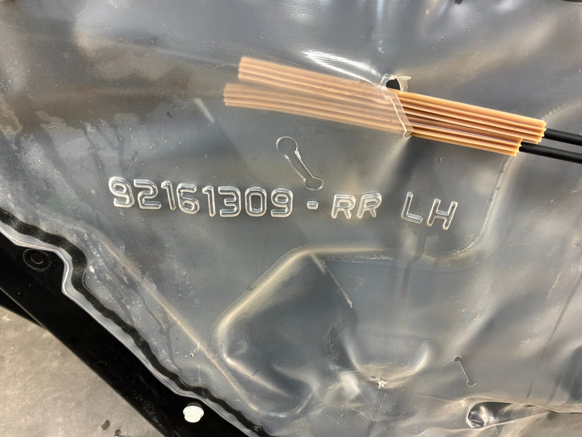 Rear lh door - Day's Parts Yard