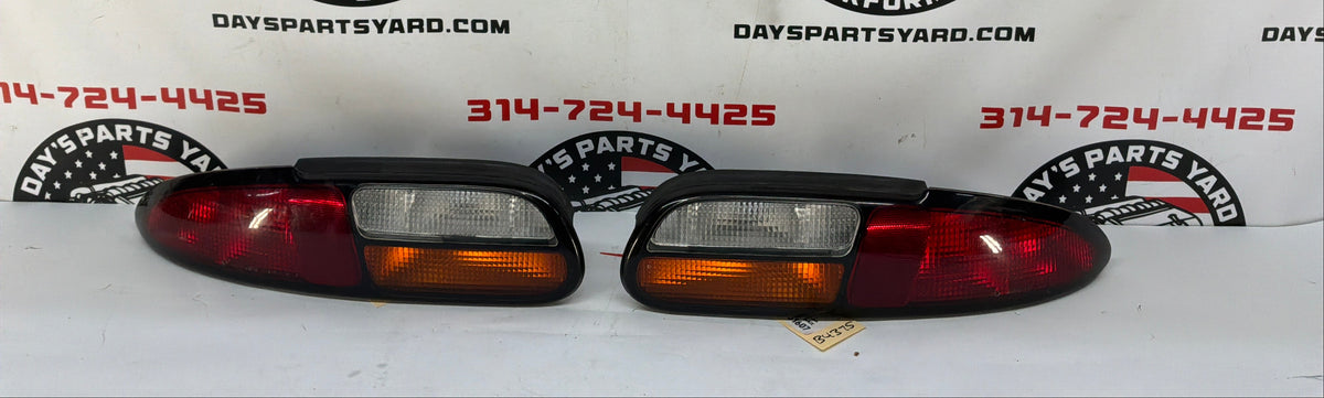 2002 Chevy Camaro Z28 RH & LH Taillight Tail Light Lamp OEM