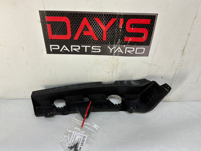 2015 Chevrolet Camaro SS 1LE RH Passenger Headlight Head Light Bumper Bracket Guide OEM