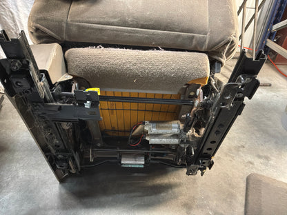 Front seats - Day's Parts Yard