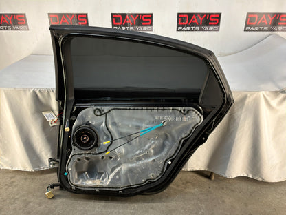Rh rear door - Day's Parts Yard
