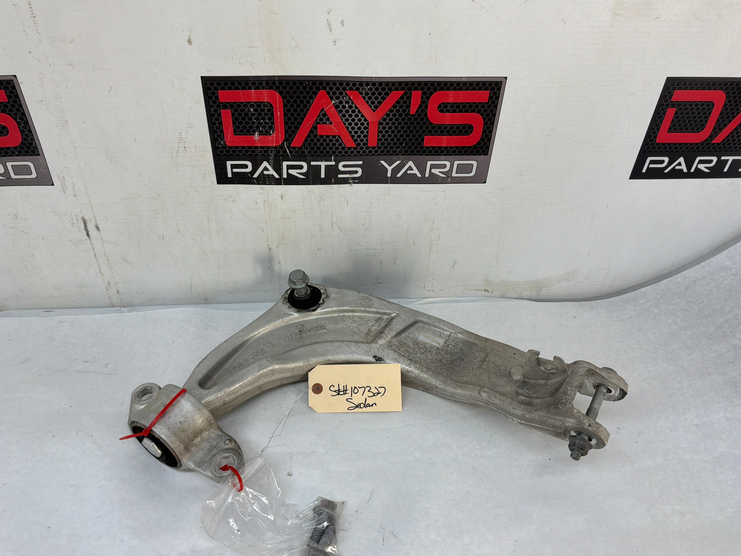 Rh control arm - Day's Parts Yard