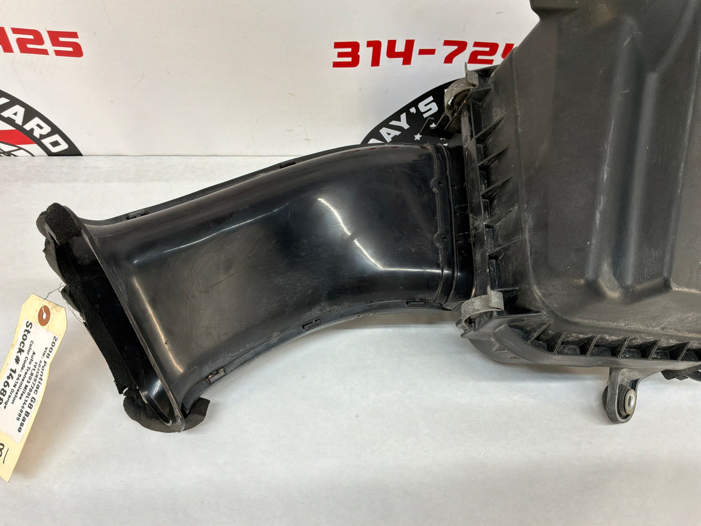 2008 Pontiac G8 Base Factory OEM Air Intake Box Cleaner Assembly