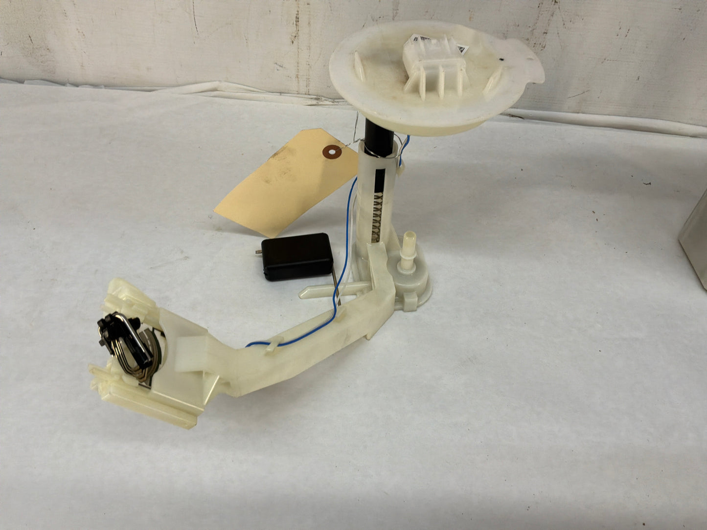 2017 Chevy SS Sedan Fuel Pump & Lever Sending Unit Assembly OEM