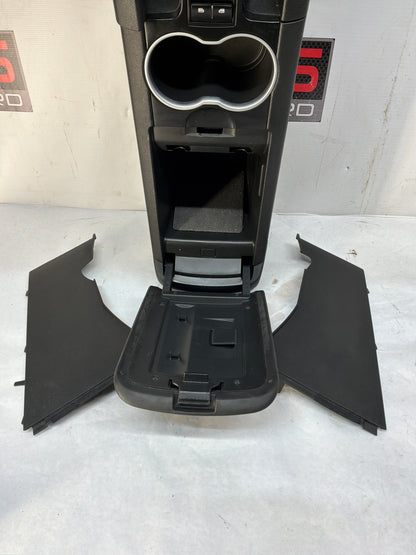2008 Pontiac G8 GT Center console w shifter