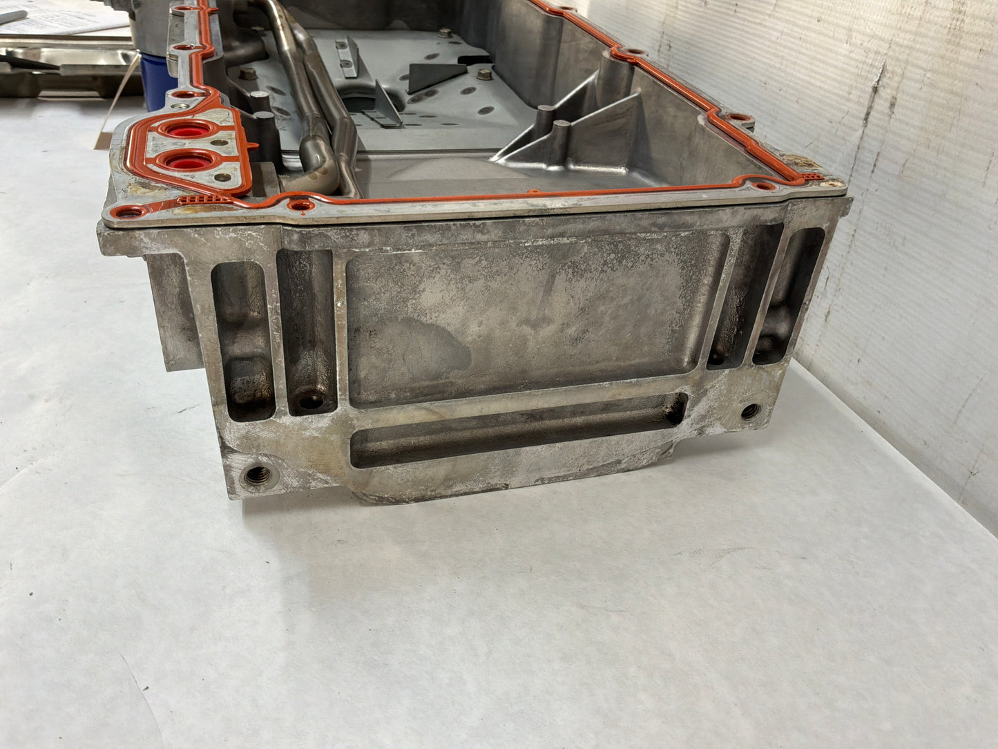 2006 Pontiac GTO Oil Pan Assembly Pick Up Tube Windage Tray OEM