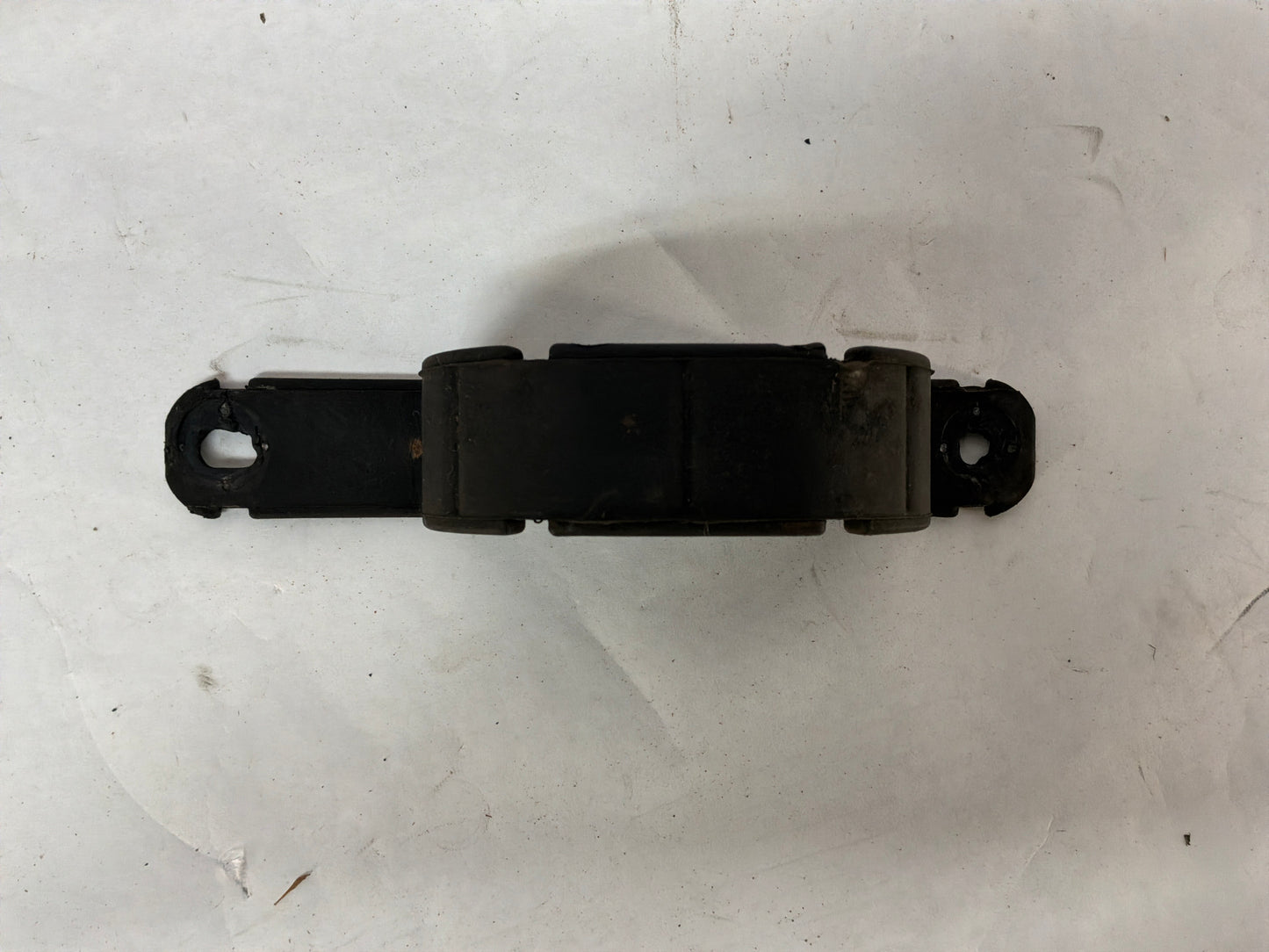 2011 Chevy Caprice PPV Exhaust Muffler Hanger Bracket Mount Bushing OEM