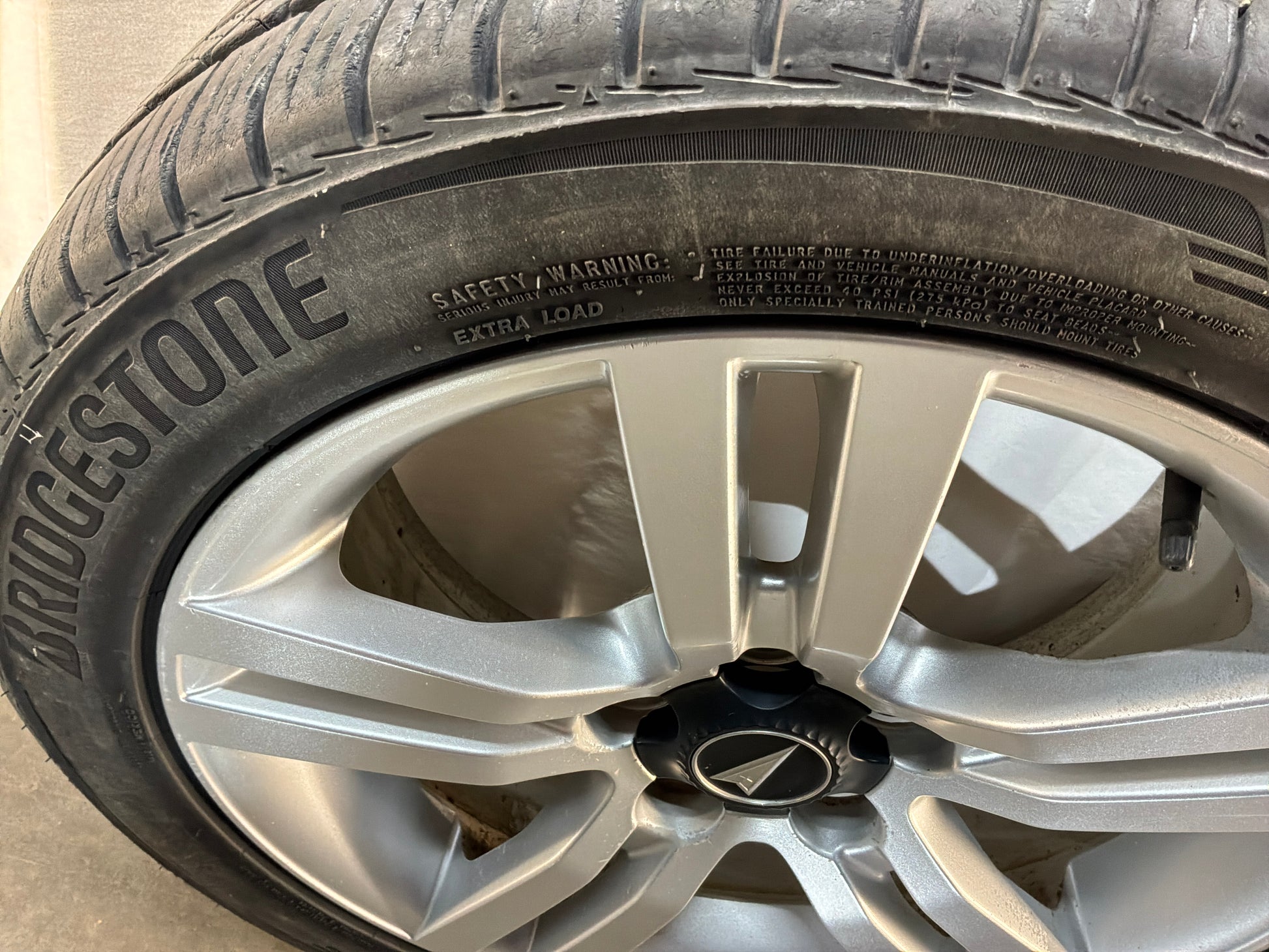 Wheels and tire - Day's Parts Yard