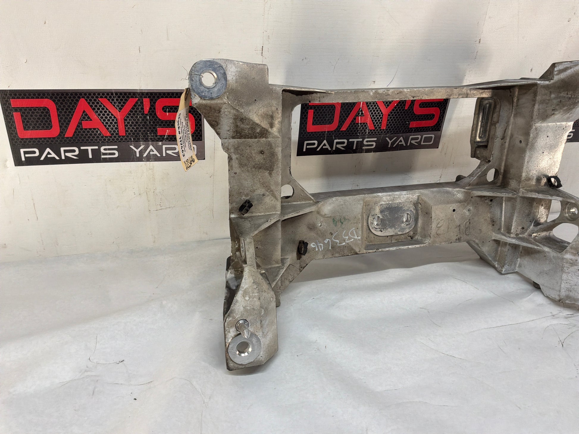Rear cradle - Day's Parts Yard