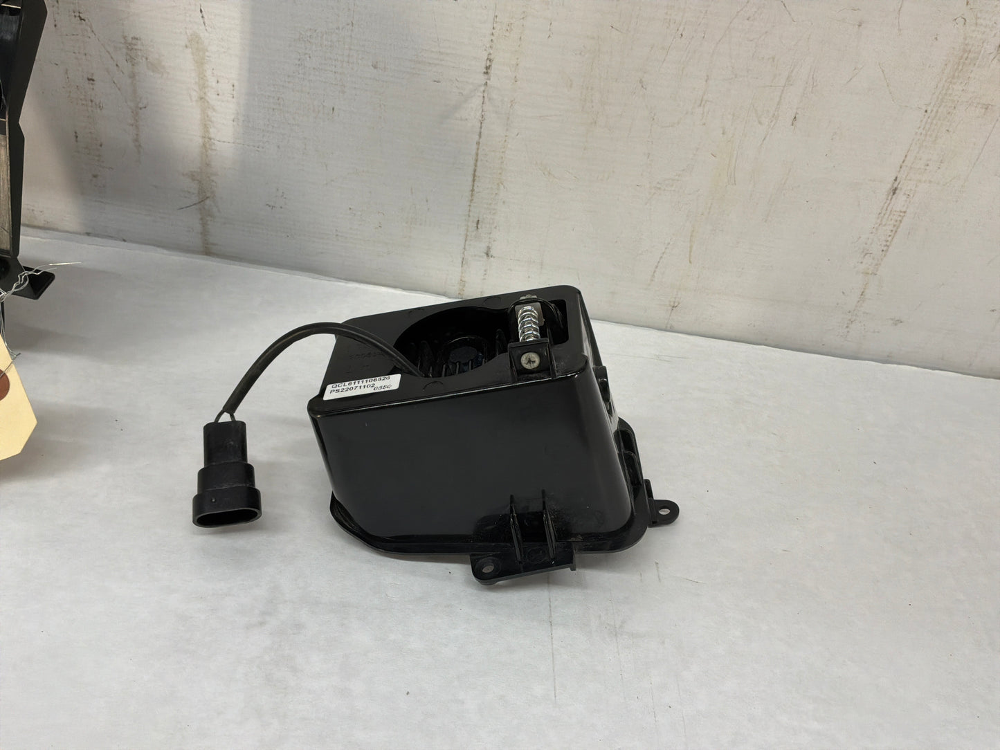2009 Chevy C6 Corvette LH Driver Fog Light & Fog Light Bezel OEM - Day's Parts Yard