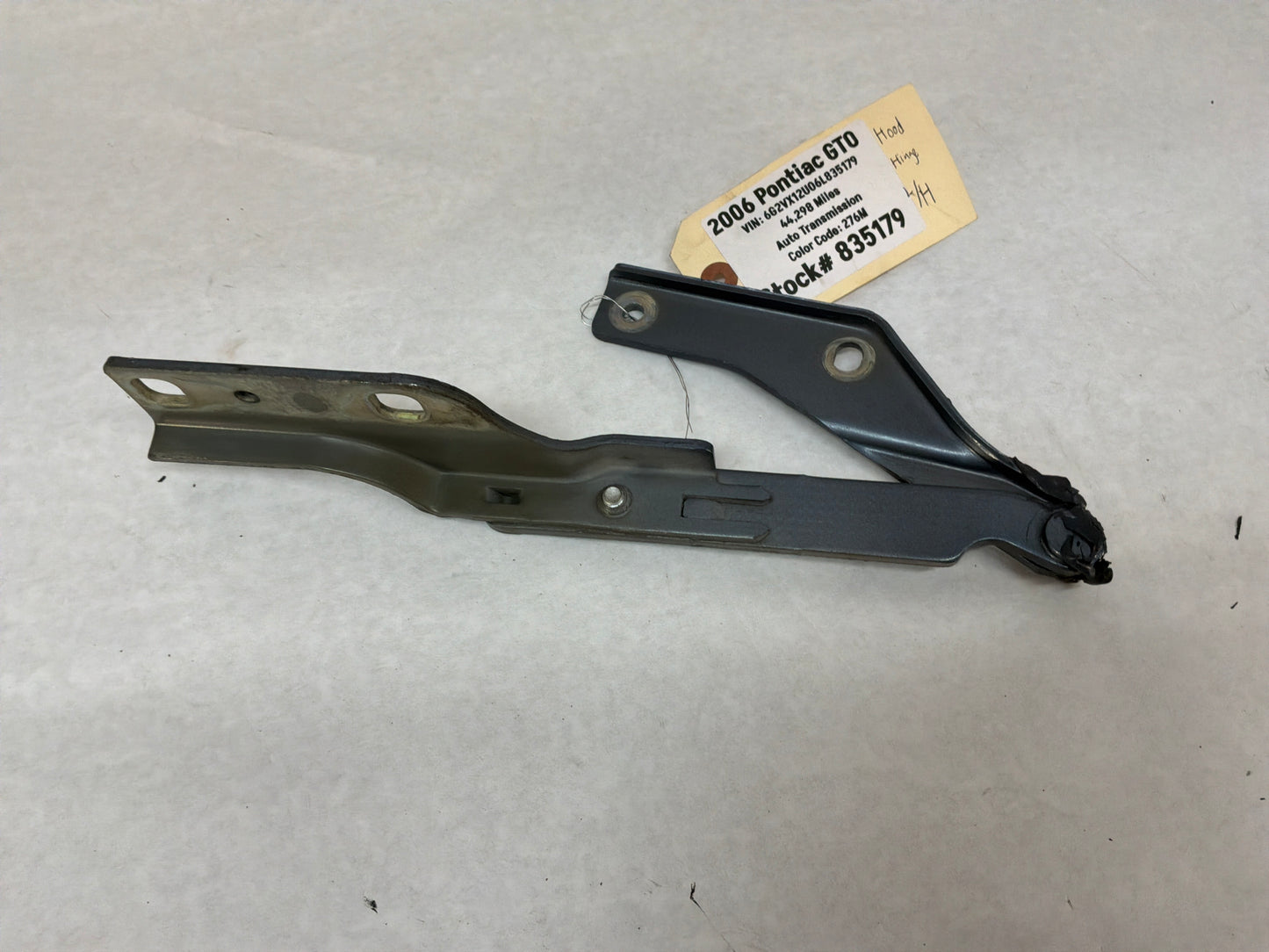 2006 Pontiac GTO RH & LH Hood Hinges Set OEM