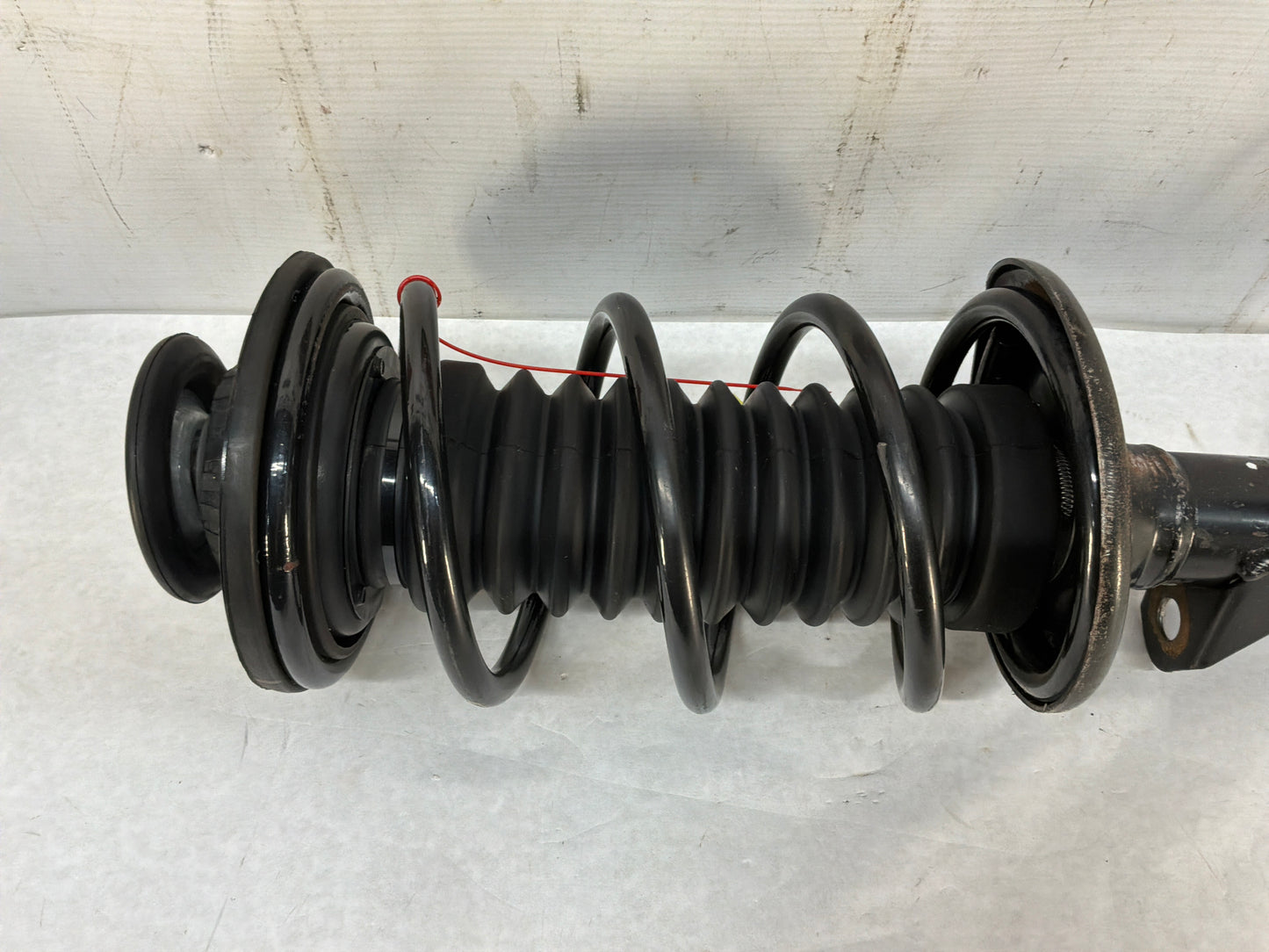 2006 Pontiac GTO RH Passenger Front Suspension Strut Assembly OEM