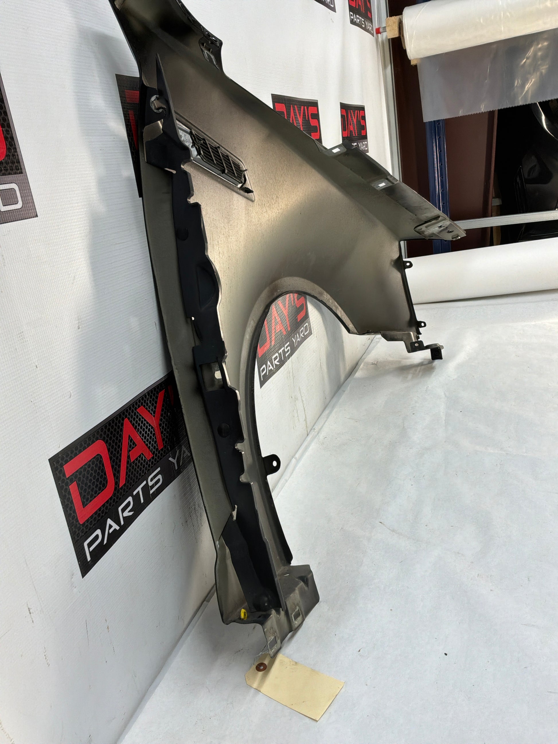 Fender - Day's Parts Yard