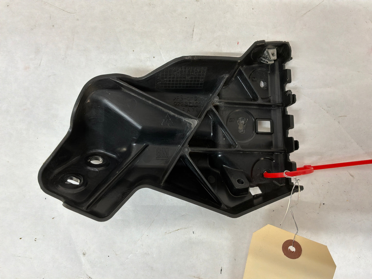 2017 Chevy SS Sedan RH Passenger Fender Fascia Bumper Bracket Guide OEM