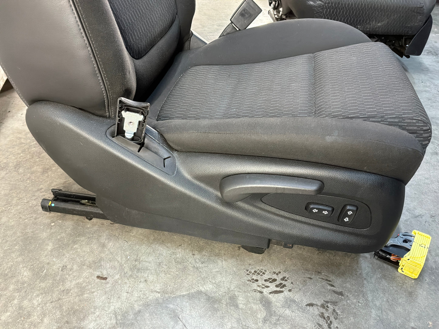 2014 Chevy Caprice PPV Seats Front and Rear Black OEM