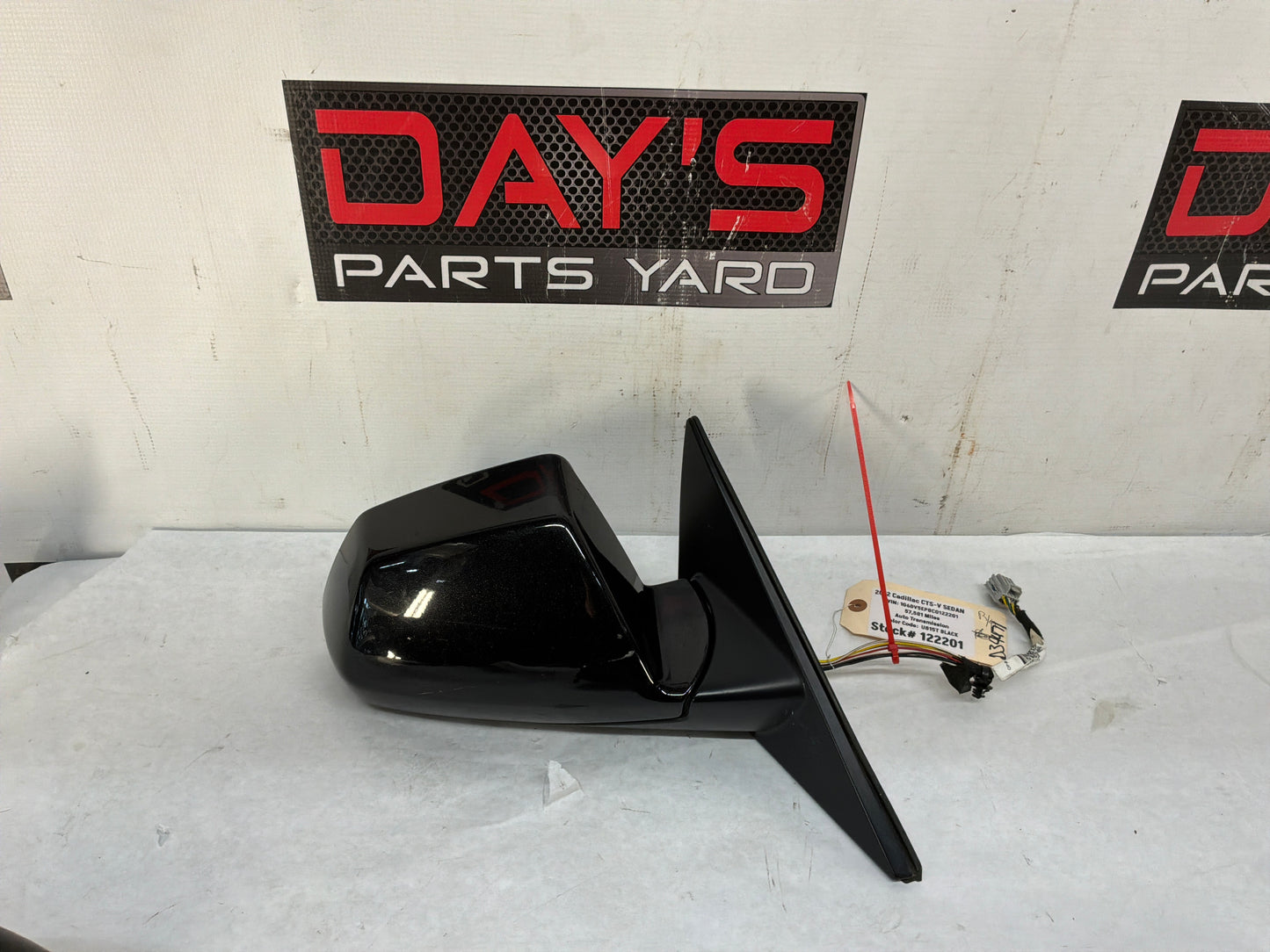 Rh mirror - Day's Parts Yard