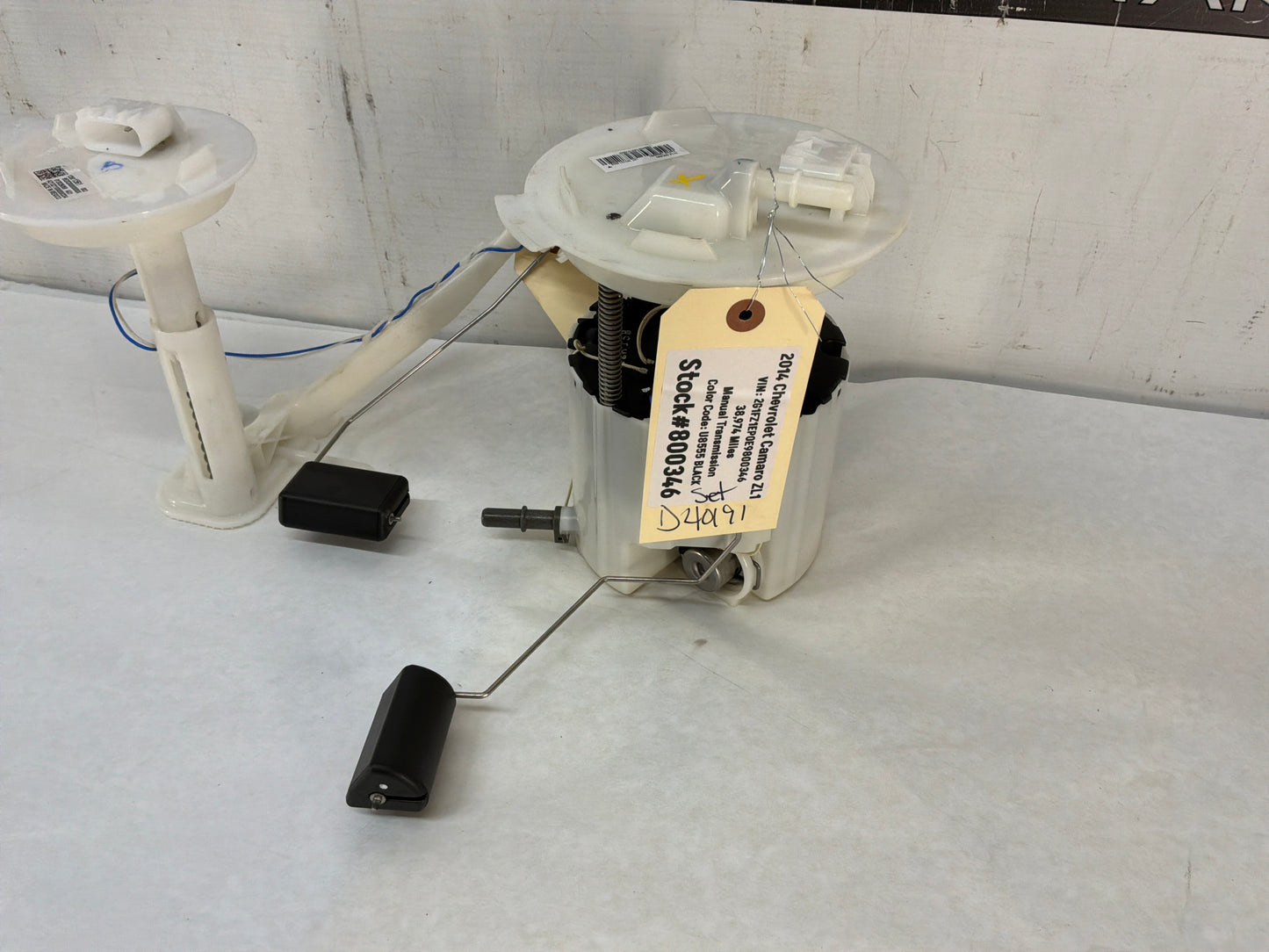 2014 Chevy Camaro ZL1 Gas Fuel Pump Level Sending Unit Assembly OEM