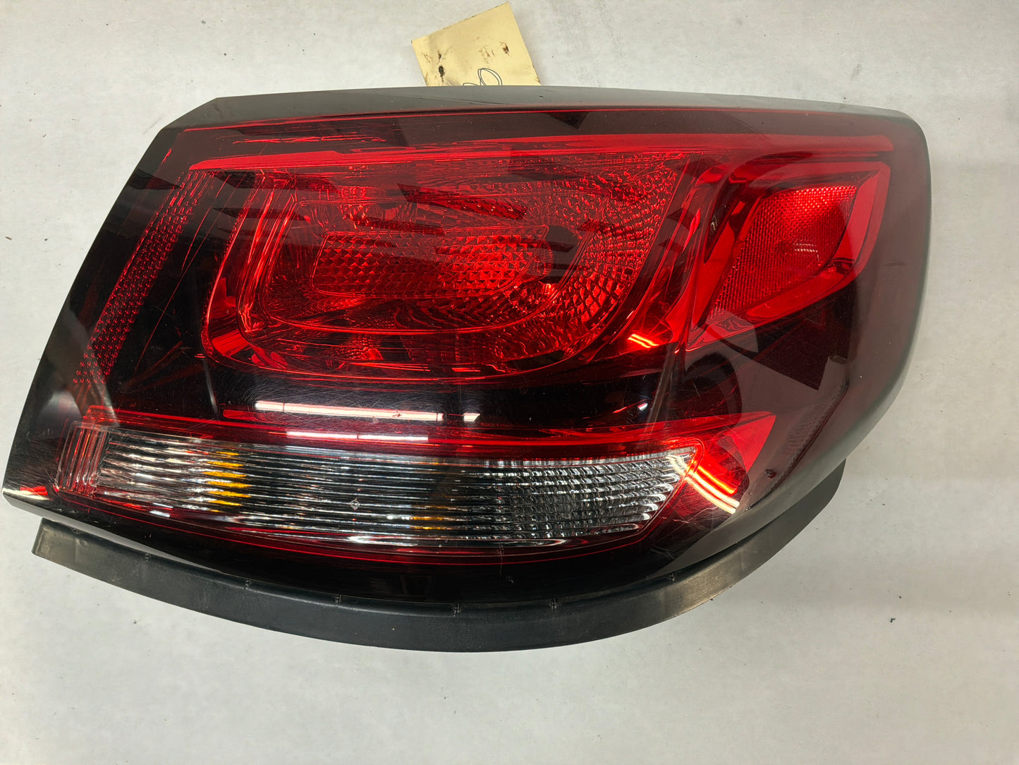 2015 Chevy SS Sedan RH Passenger Outer Tail Light Taillight Stop Lamp OEM