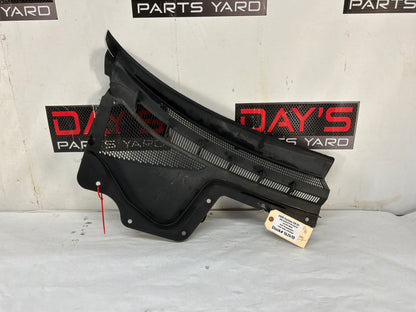 Rh cowl - Day's Parts Yard