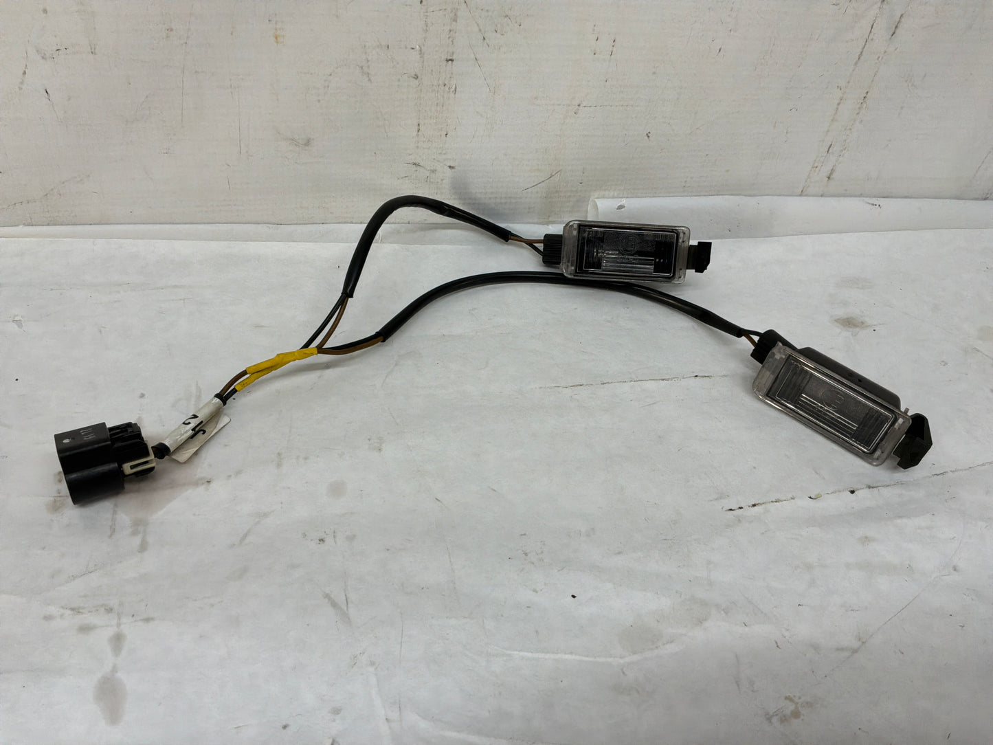 2013 Chevy Camaro ZL1 RH & LT License Plate Tag Lights Lamps OEM