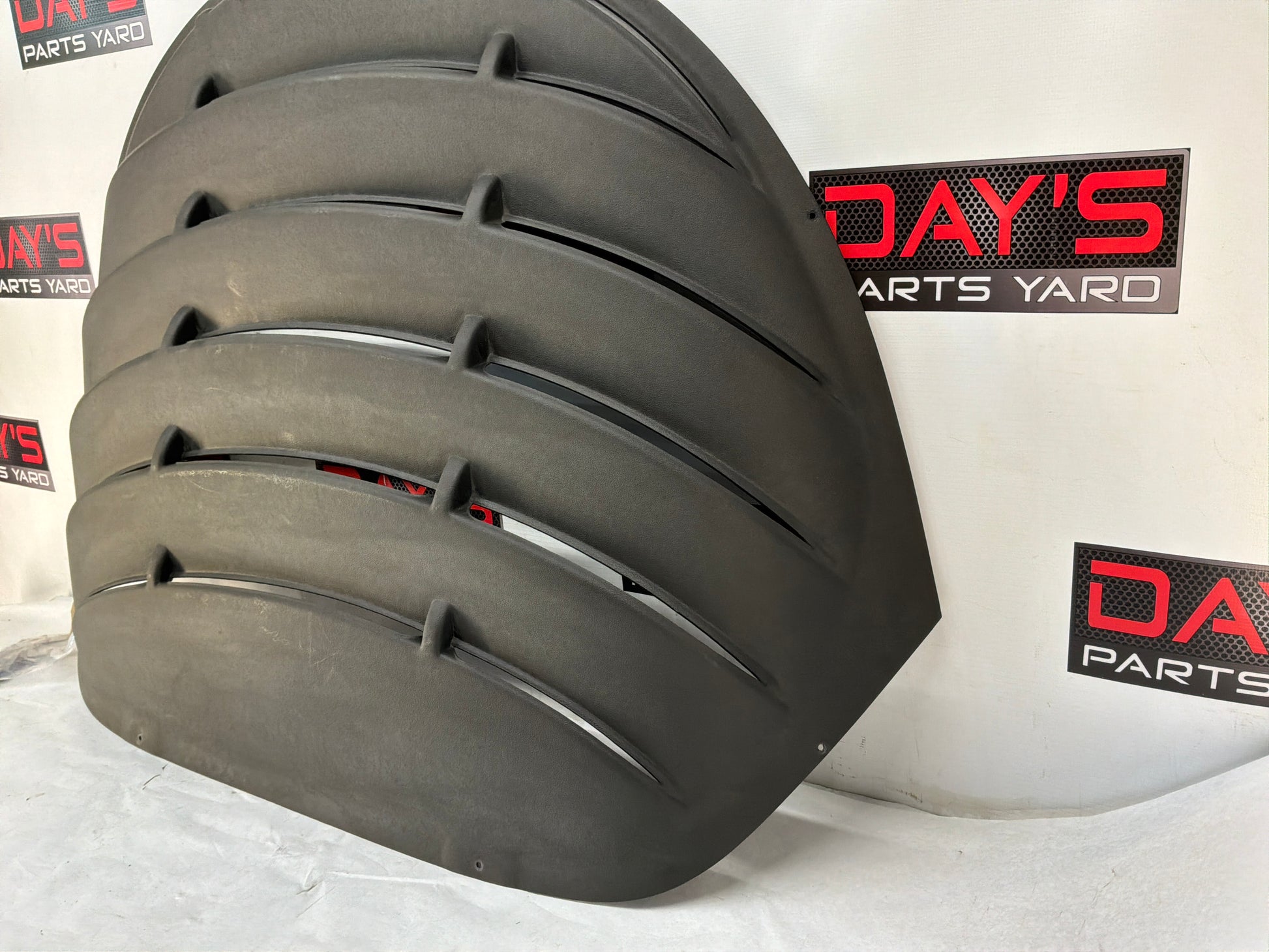 Rear window lubbers - Day's Parts Yard