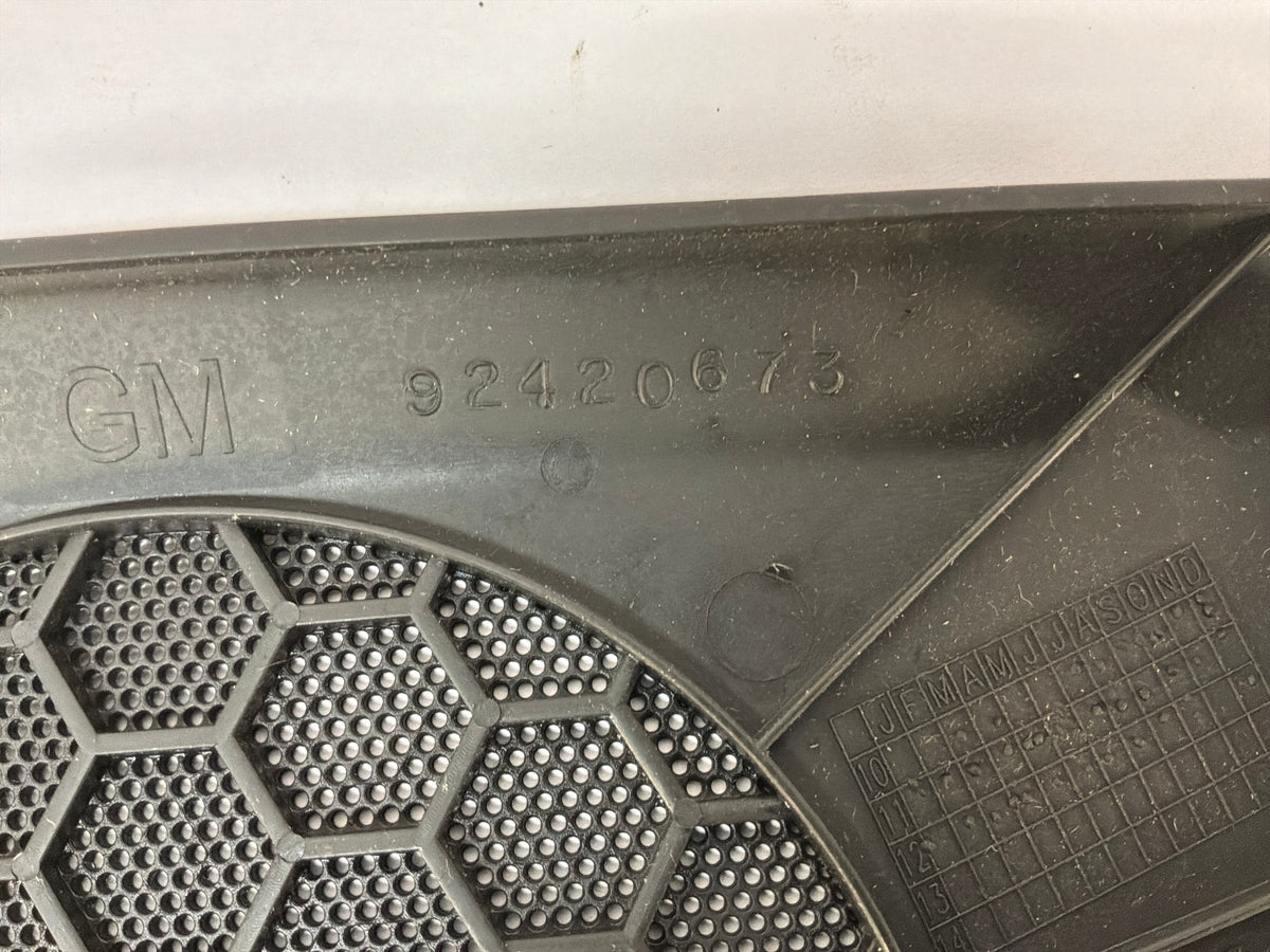 2011 Chevy Caprice PPV Center Dash Radio Bezel Speaker Cover Grille OEM