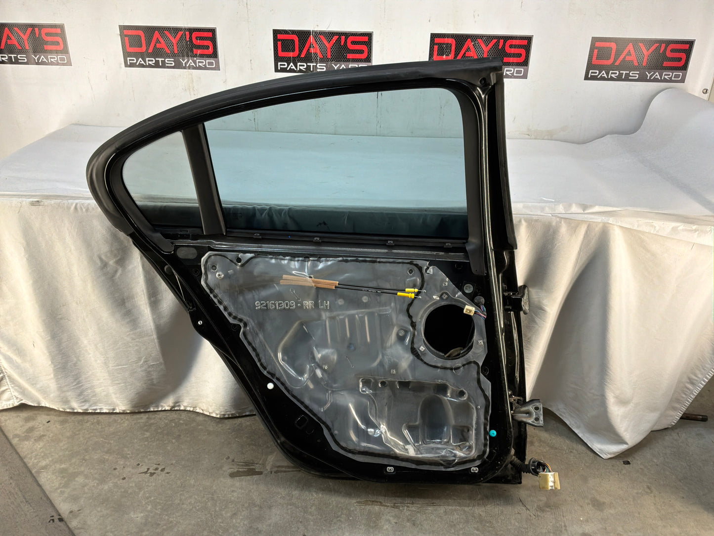 Rear lh door - Day's Parts Yard