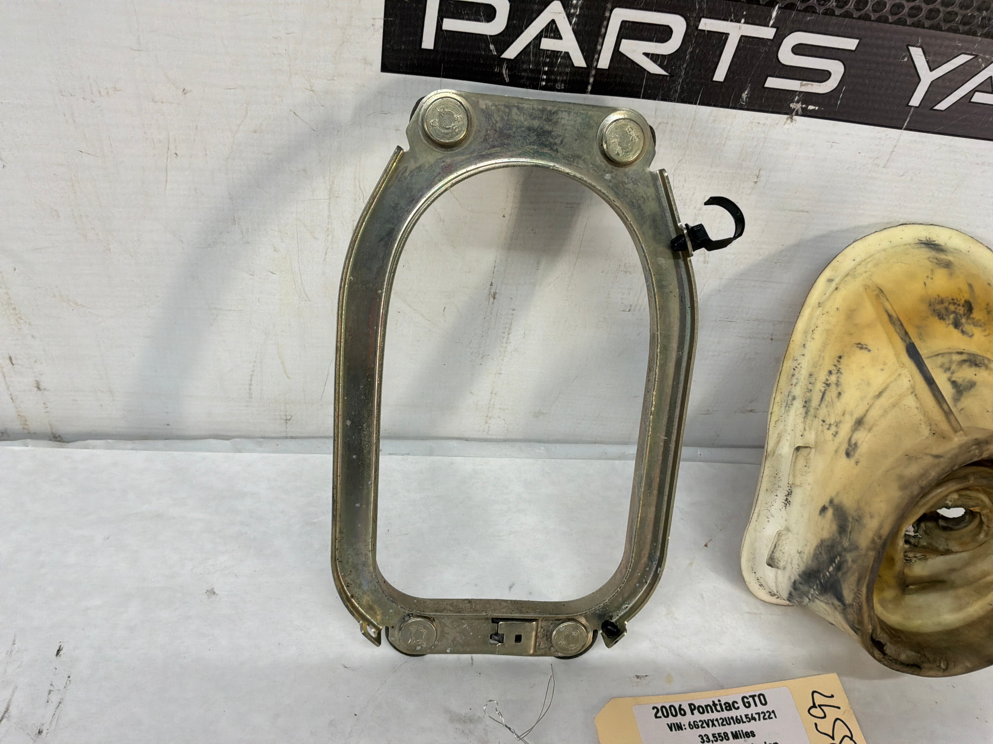 2006 Pontiac GTO Manual Shifter Boot Ring Insulator Bracket OEM