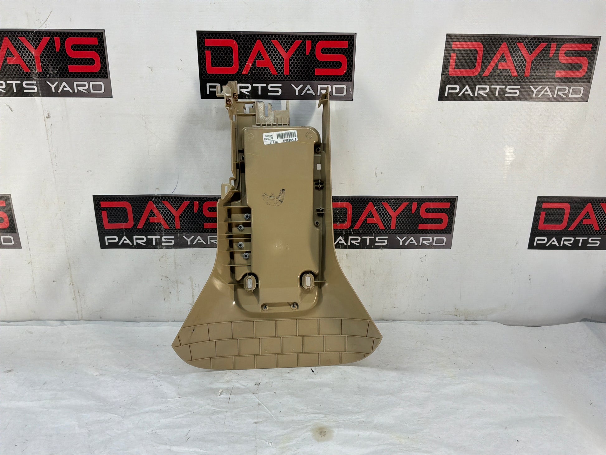 Center console - Day's Parts Yard