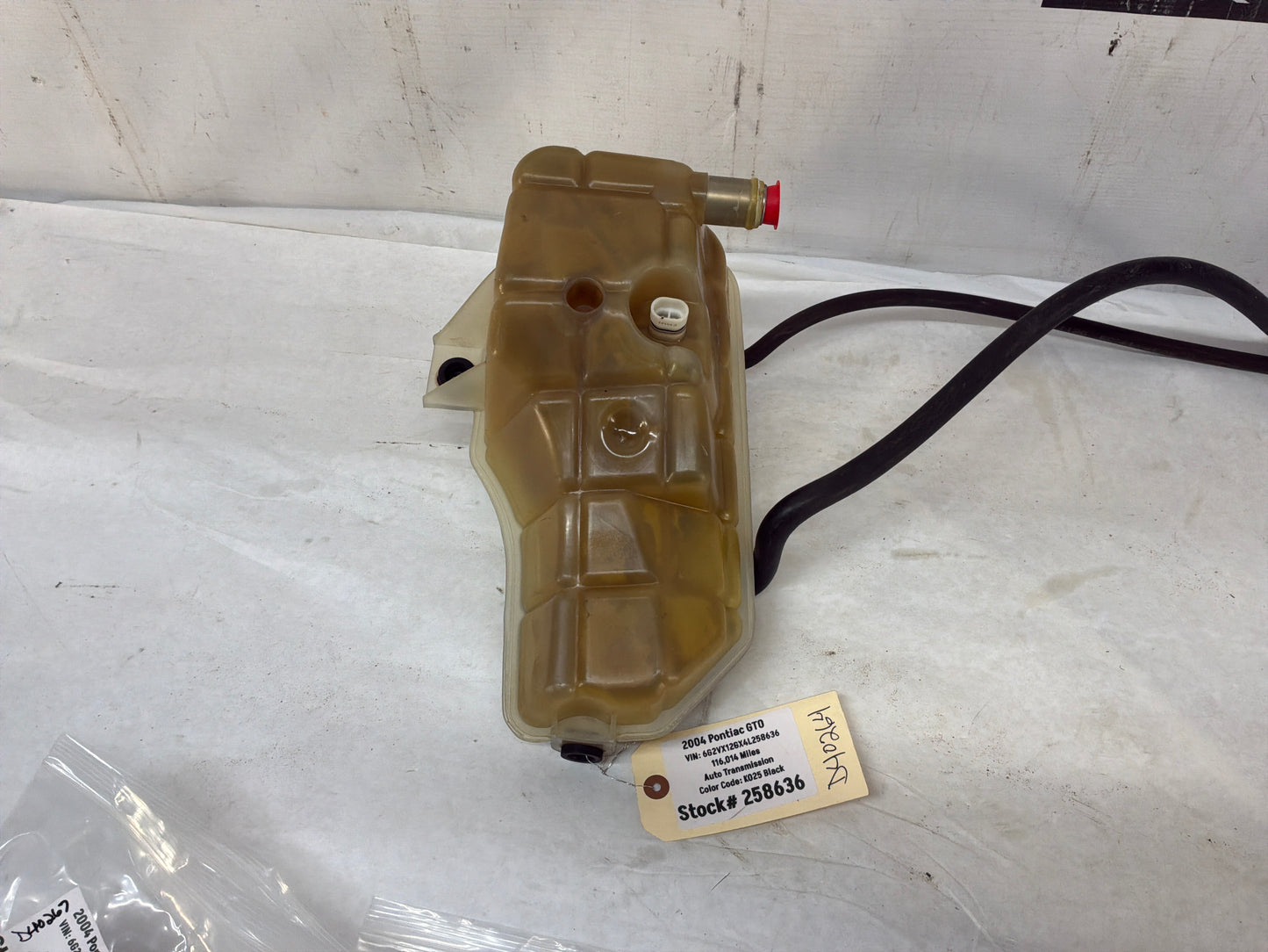 2004 Pontiac GTO Radiator Coolant Over Flow Surge Tank Reservoir OEM