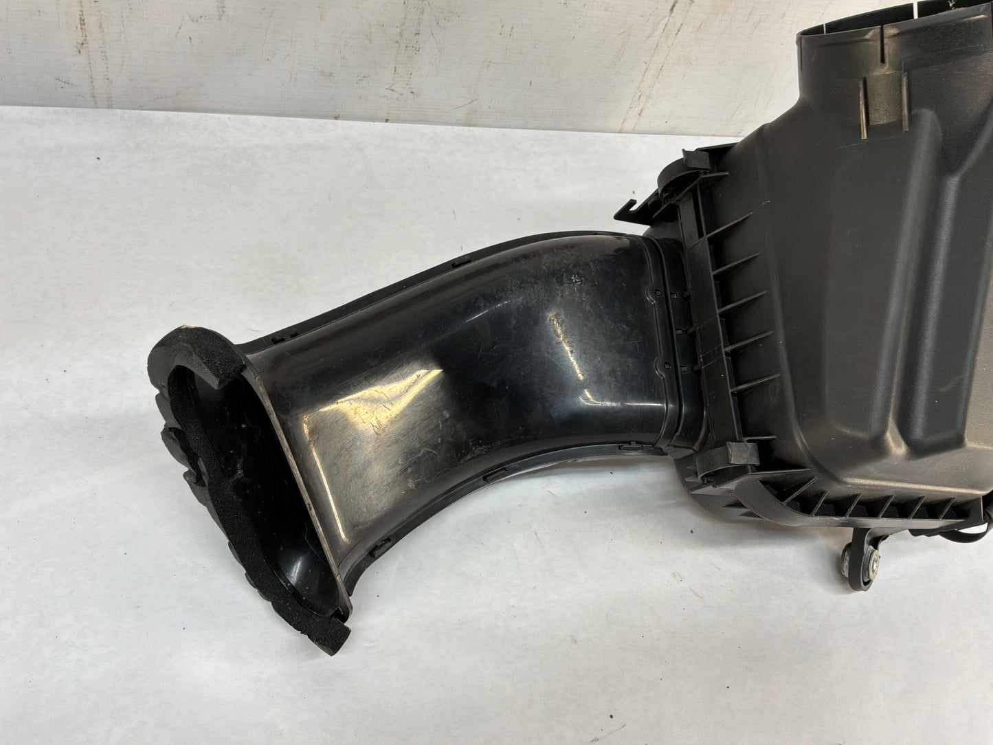 2017 Chevy SS Sedan Factory OEM Air Intake Box Assembly