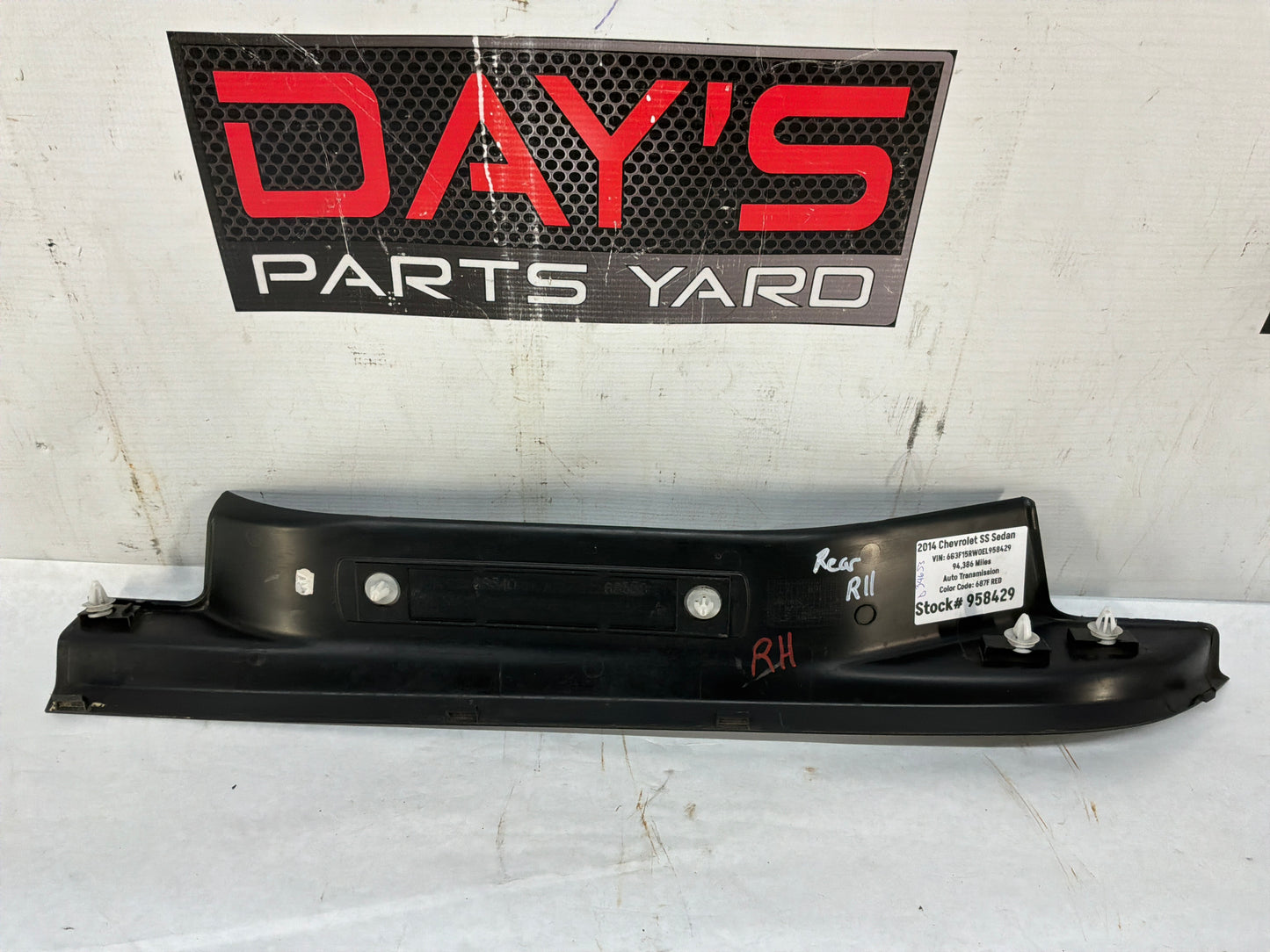 Rear rh trim - Day's Parts Yard