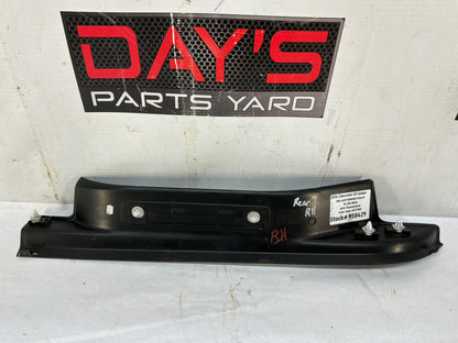 Rear rh trim - Day's Parts Yard